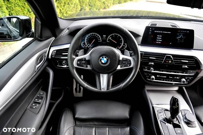 BMW Seria 5 520d M Sport - 24