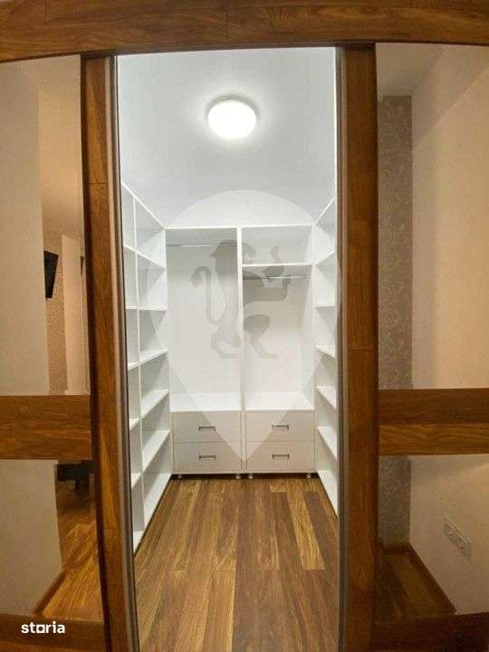 Apartament cu 3 camere Penthouse Tractorul / Maurer Coresi-16