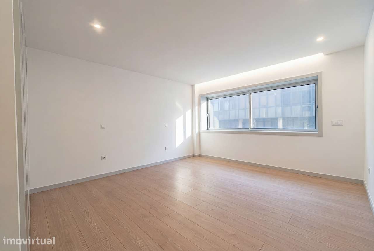 T4 amplo, 4 suites e estacionamento 4 carros – Marquês, Porto-25