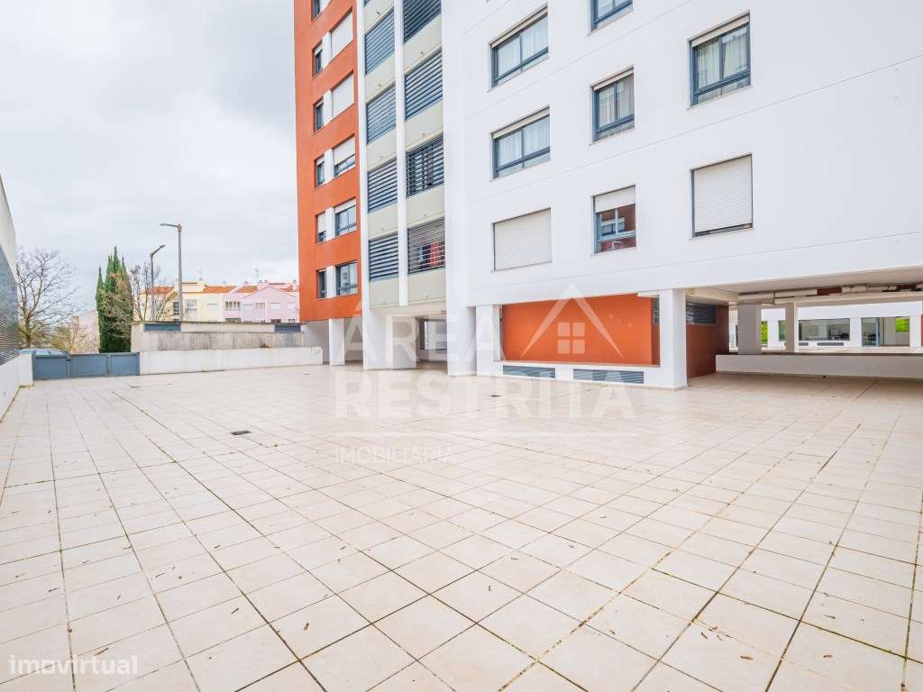 Loures- Apartamento T2 com parqueamento - Grande imagem: 3/60