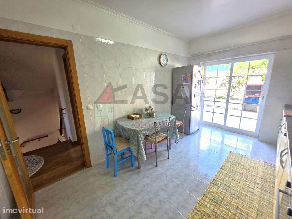 Moradia T4 com Garagem de 48 m² e Mais de 120 m² de Logradouro-11