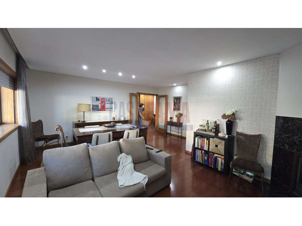 Apartamento T2+1 com Terraço e Piscina - Póvoa de Varzim-3