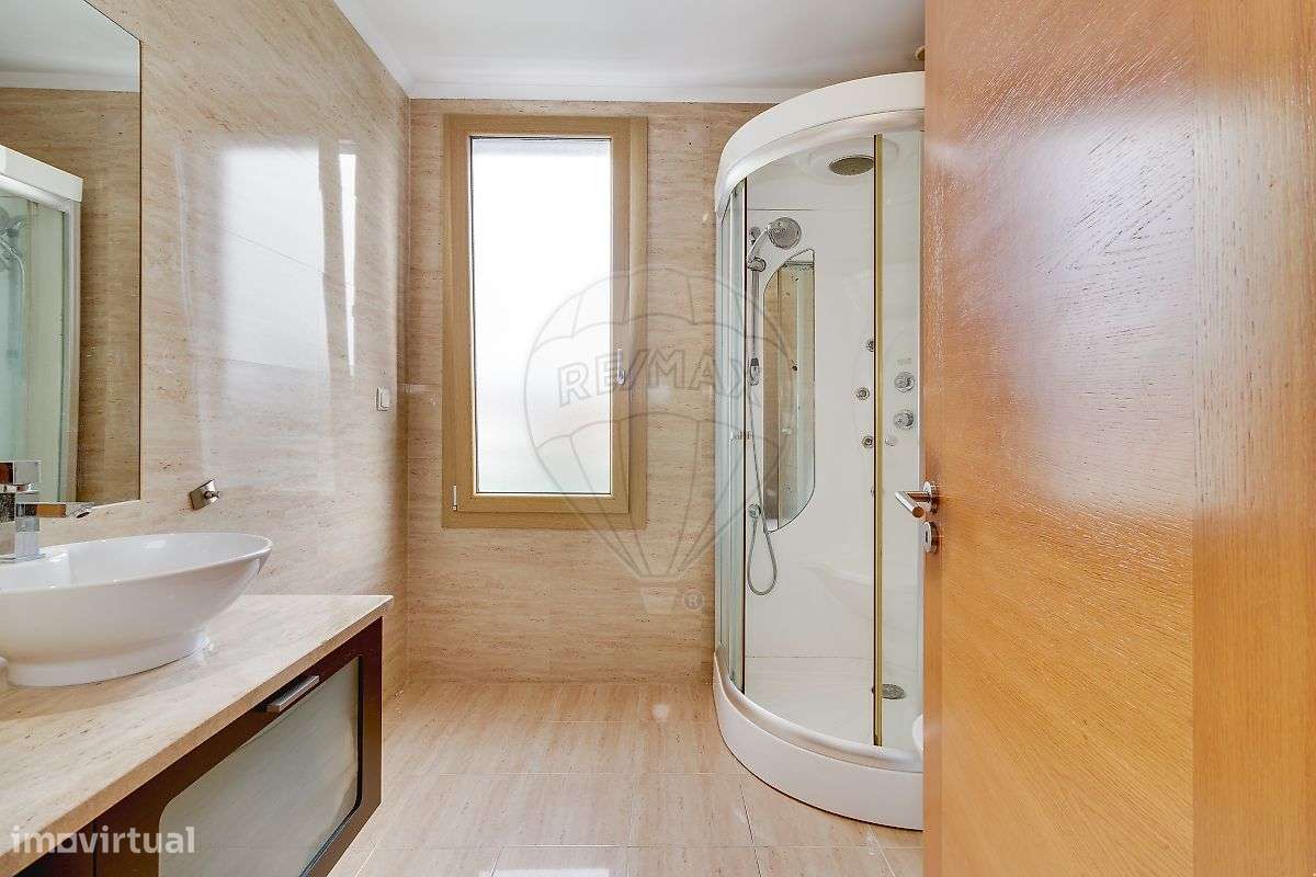 Moradia T4 para venda-24