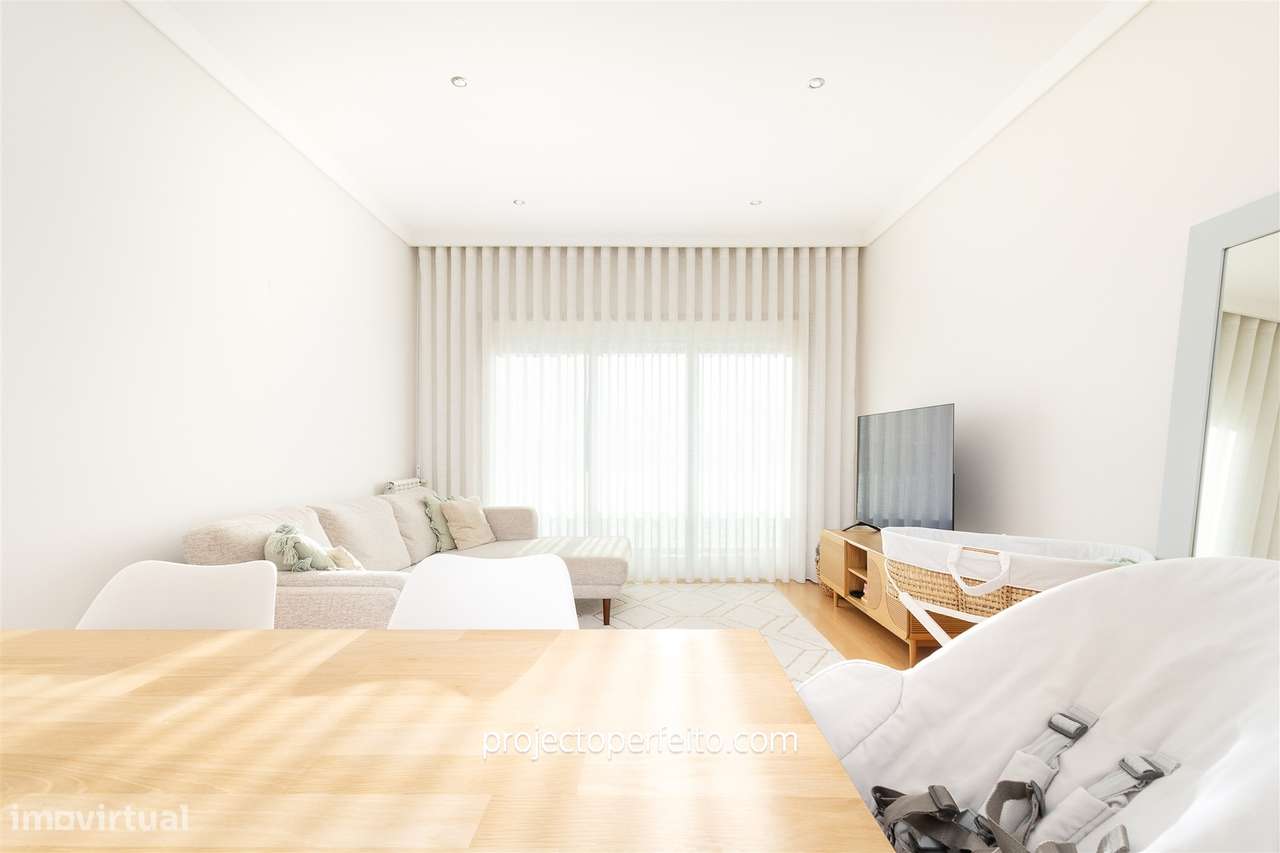 Apartamento T2 Venda em Nogueira da Regedoura,Santa Maria da Feira - Grande imagem: 2/14