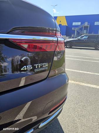 Audi A6 Avant 2.0 45 TFSI quattro S tronic Design - 11