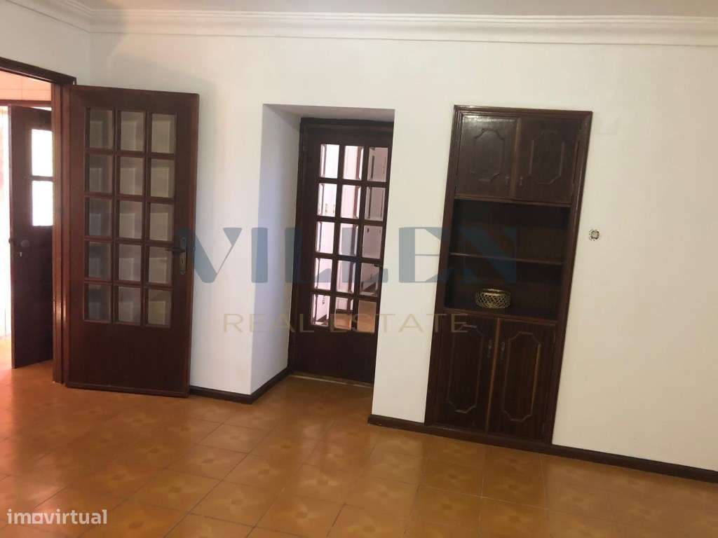 Moradia Geminada T2 em Pedroso Espaço, Natureza e Potencial!-15