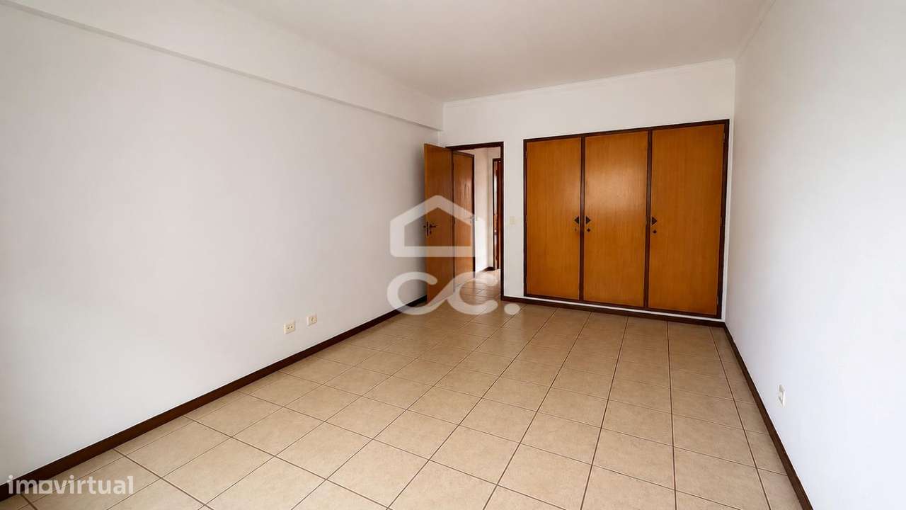 APARTAMENTO T2 PARA VENDA EM SESIMBRA-11