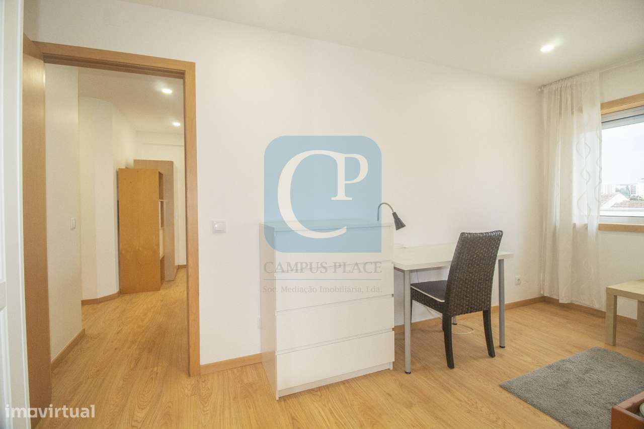Apartamento T3 renovado com terraço, ao ISCAP e 900mts H.S.João-11