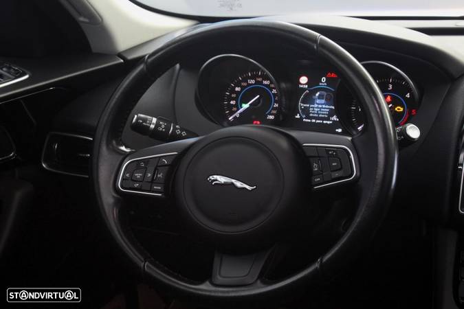 Jaguar F-Pace 2.0 i4D Prestige - 16