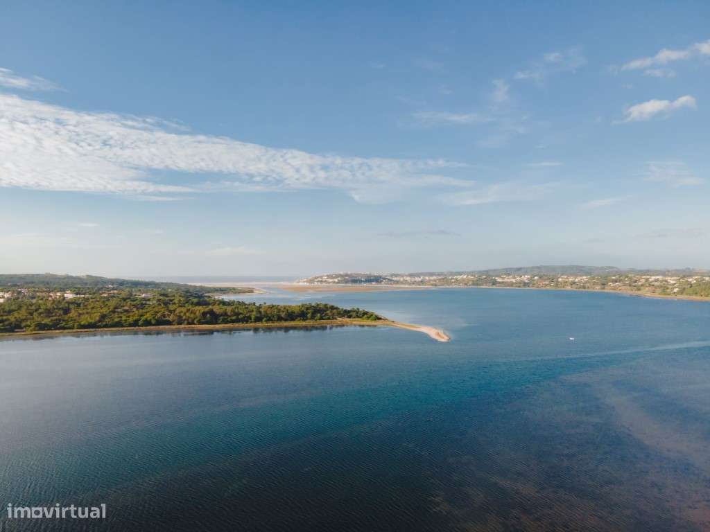Moradia de excelência em fase final de construção junto à Lagoa de ...-40