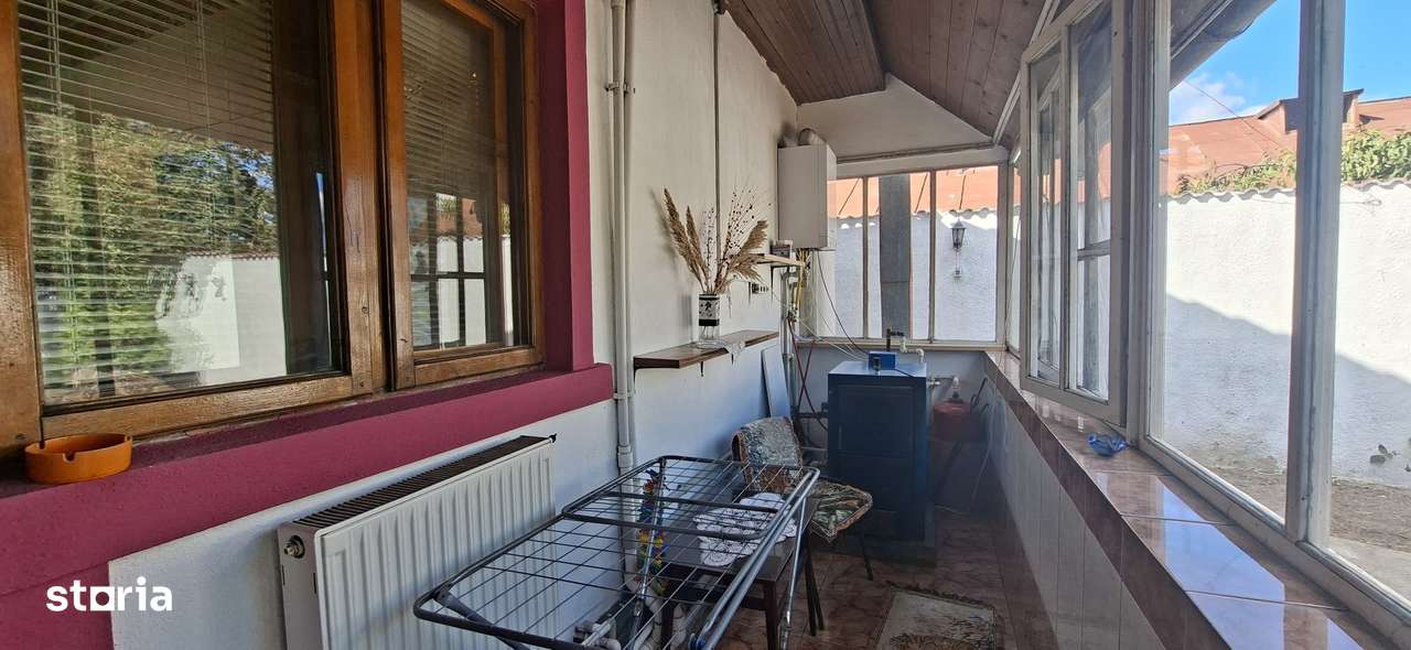 O casă pentru familie, cu grădină și intimitate-10
