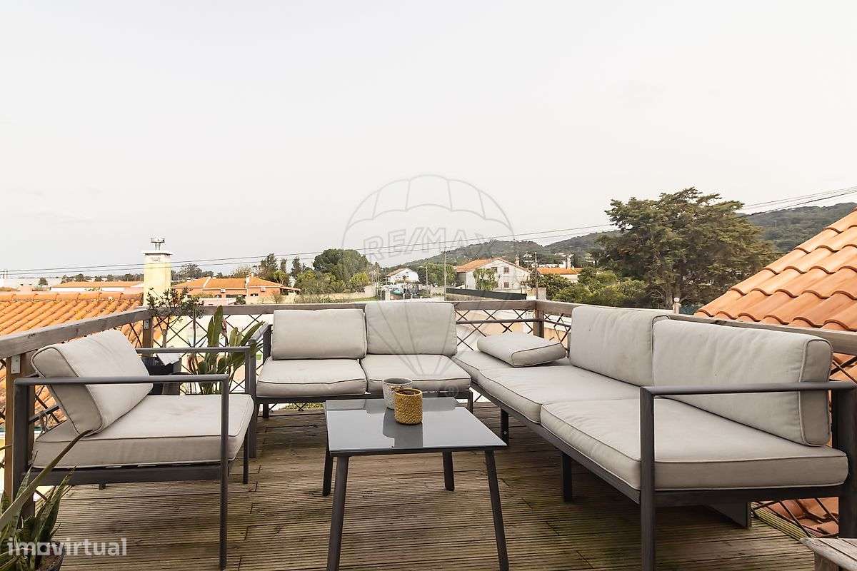 Moradia T5 + Moradia T2 | Terreno 3.717 m² | Azeitão-29