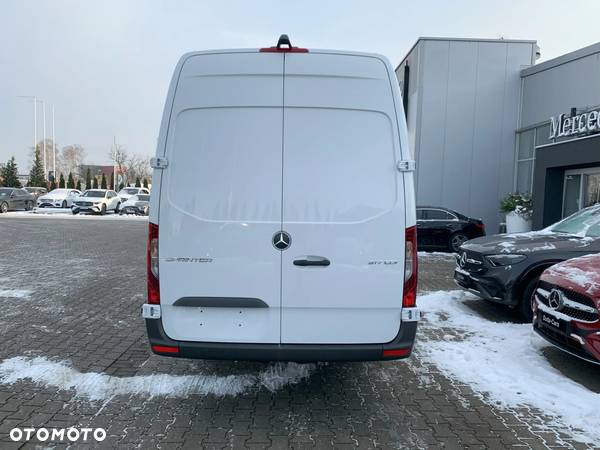 Mercedes-Benz Sprinter - 6