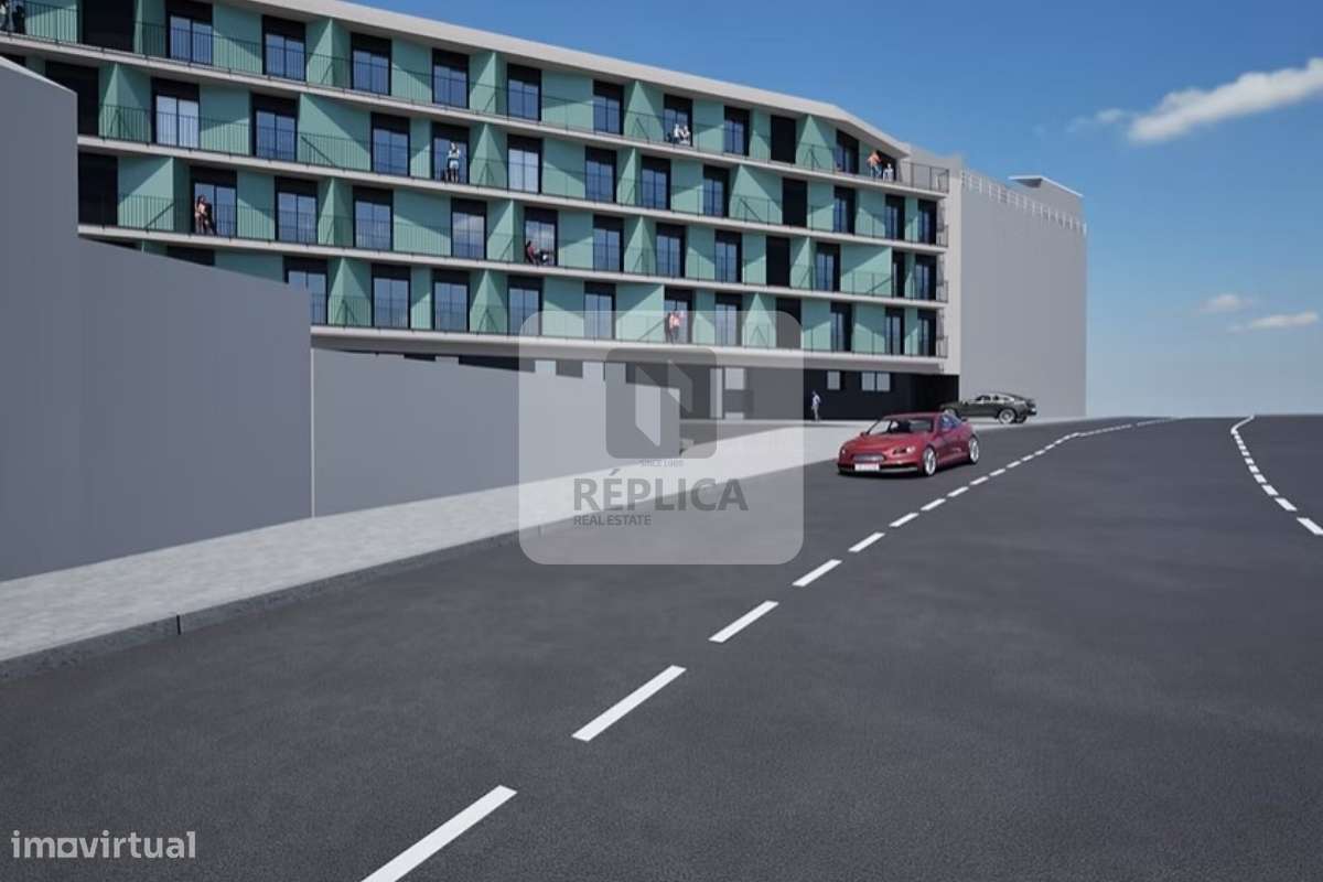 Apartamento T0 com Varanda e Garagem na Costa Cabral, Porto-17