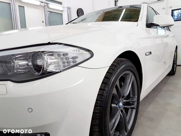 BMW Seria 5 525d xDrive - 8