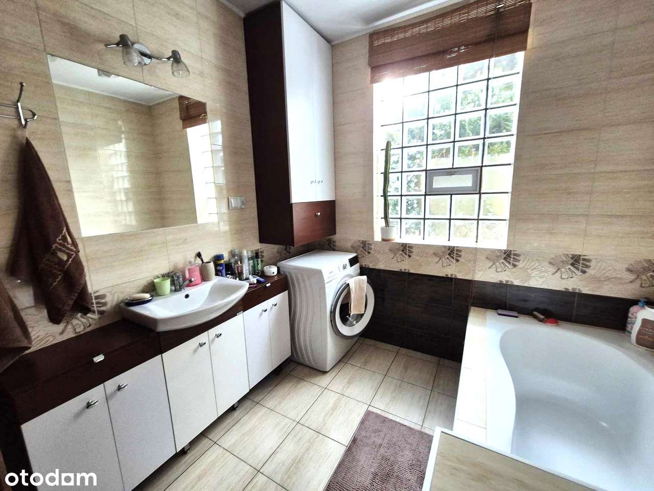 Atrakcyjny dom z dwoma przestronnymi mieszkaniami - Pełny obrazek: 5/20