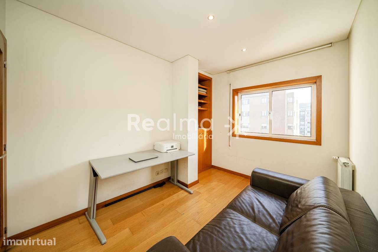 Apartamento T5 em S.Victor-19