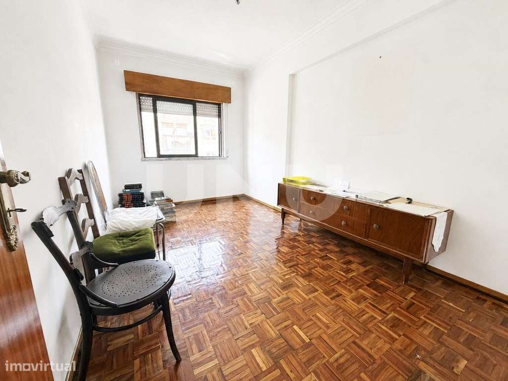 Apartamento T3 com Arrecadação e 2 WC- Torre da Marinha-4