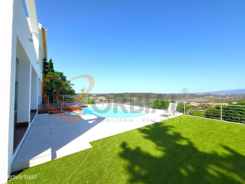 Fantástica Moradia para venda com 4 quartos, piscina e jardim, em S... - Grande imagem: 5/46