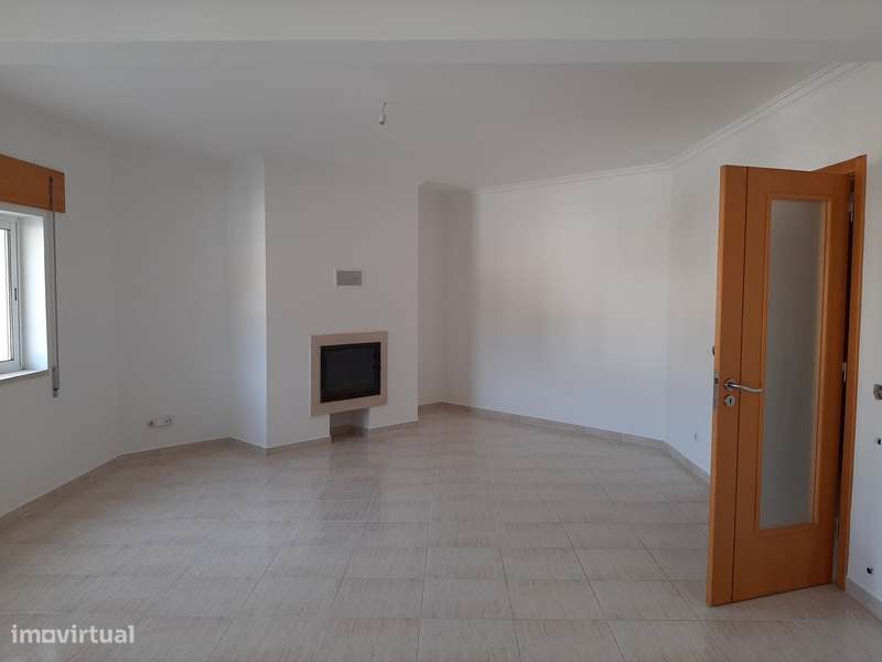 Apartamento em Azambuja, Azambuja - Grande imagem: 2/11