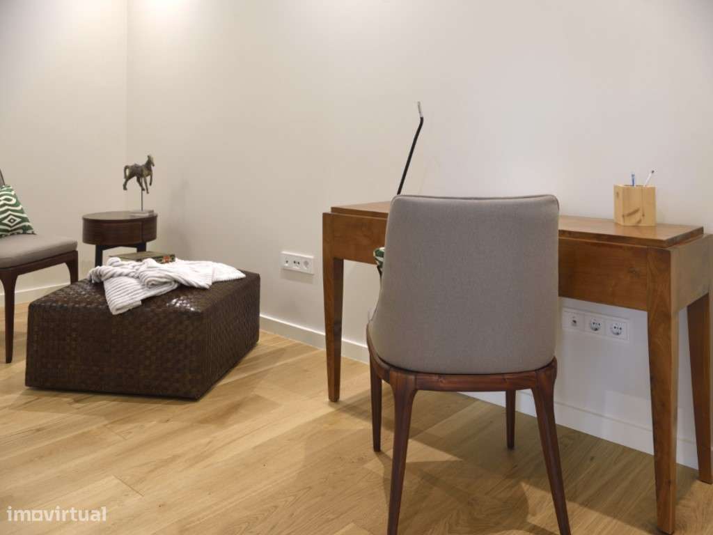 Edifício Portas do Sol T3+1-6