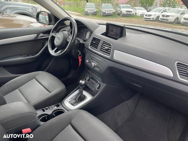 Audi Q3 2.0 TDI S tronic sport - 5