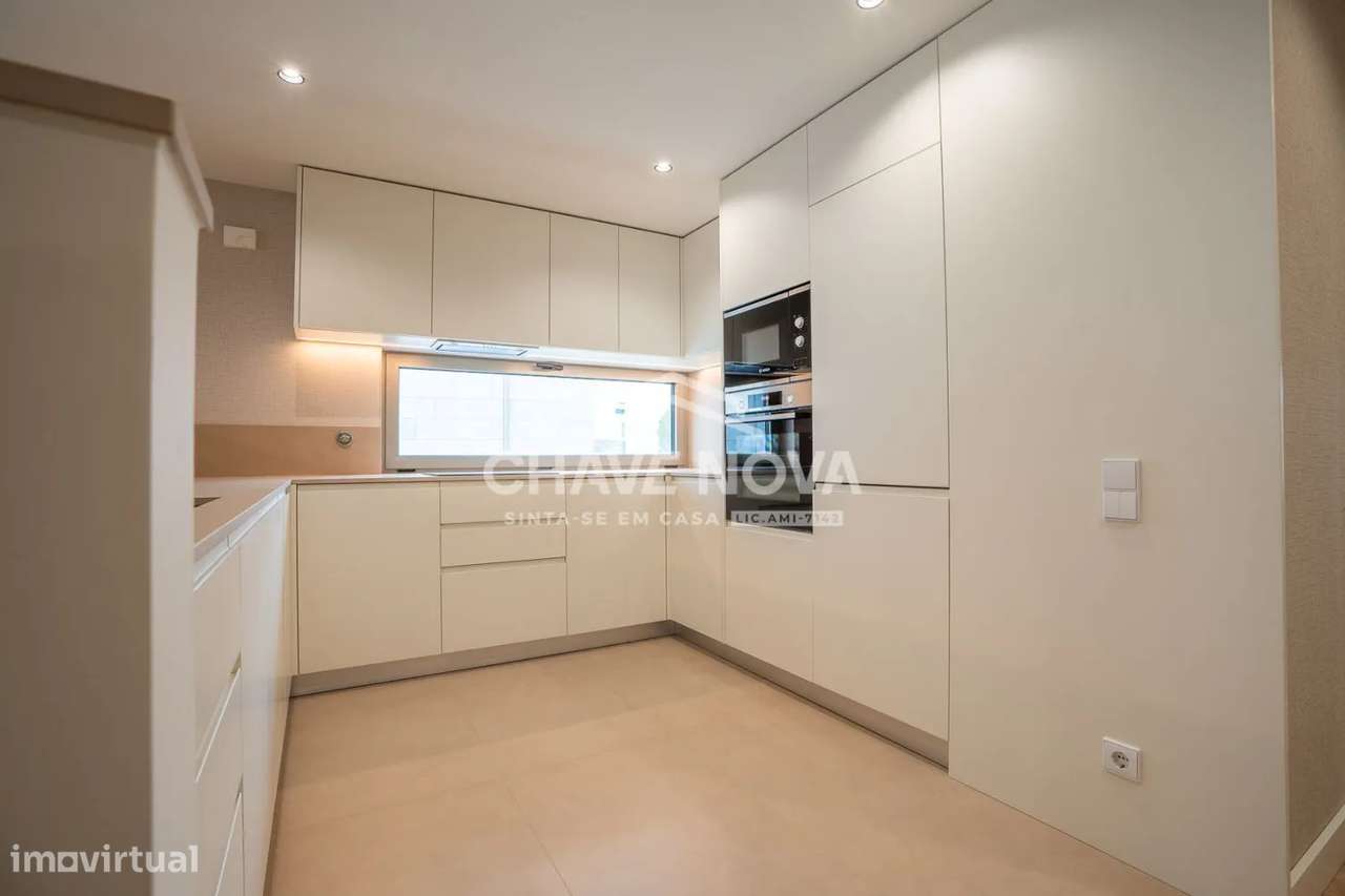Apartamento T3 Novo c/ 2 Lugares de Garagem em Canidelo-16