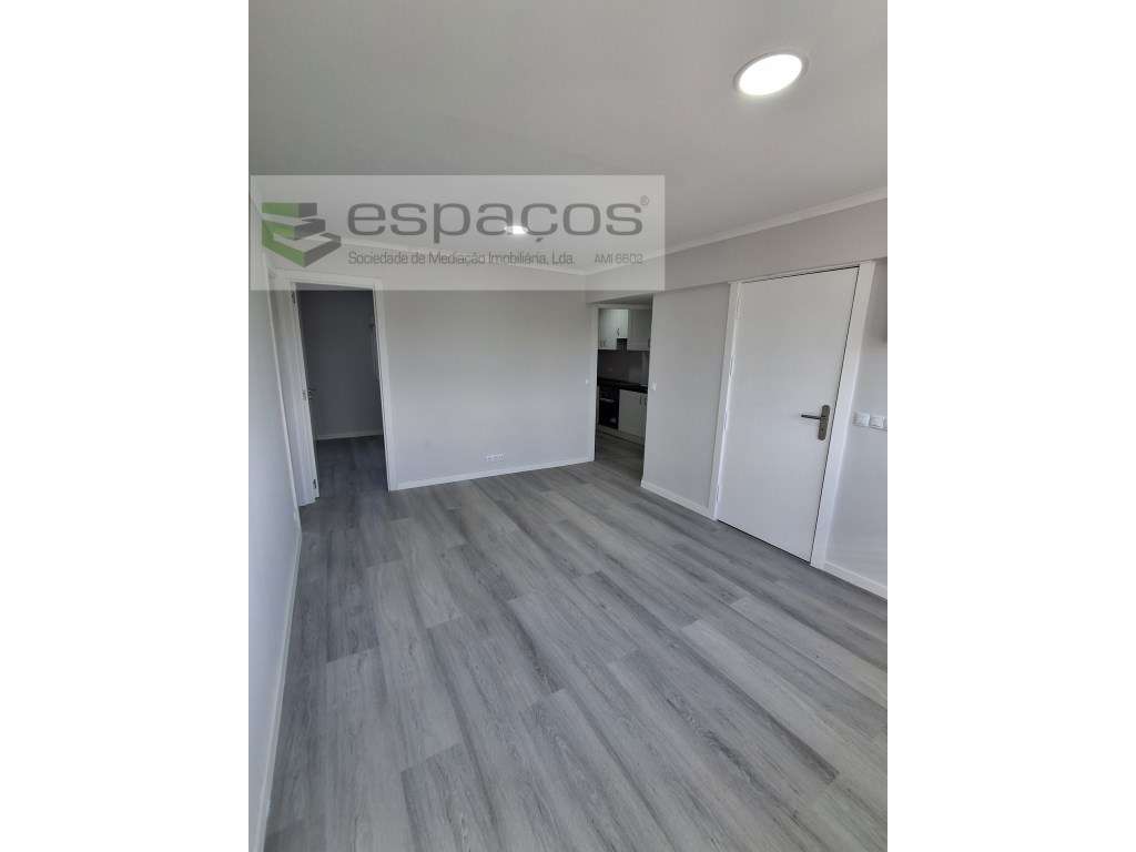 T2 Remodelado na Pontinha, Odivelas-6