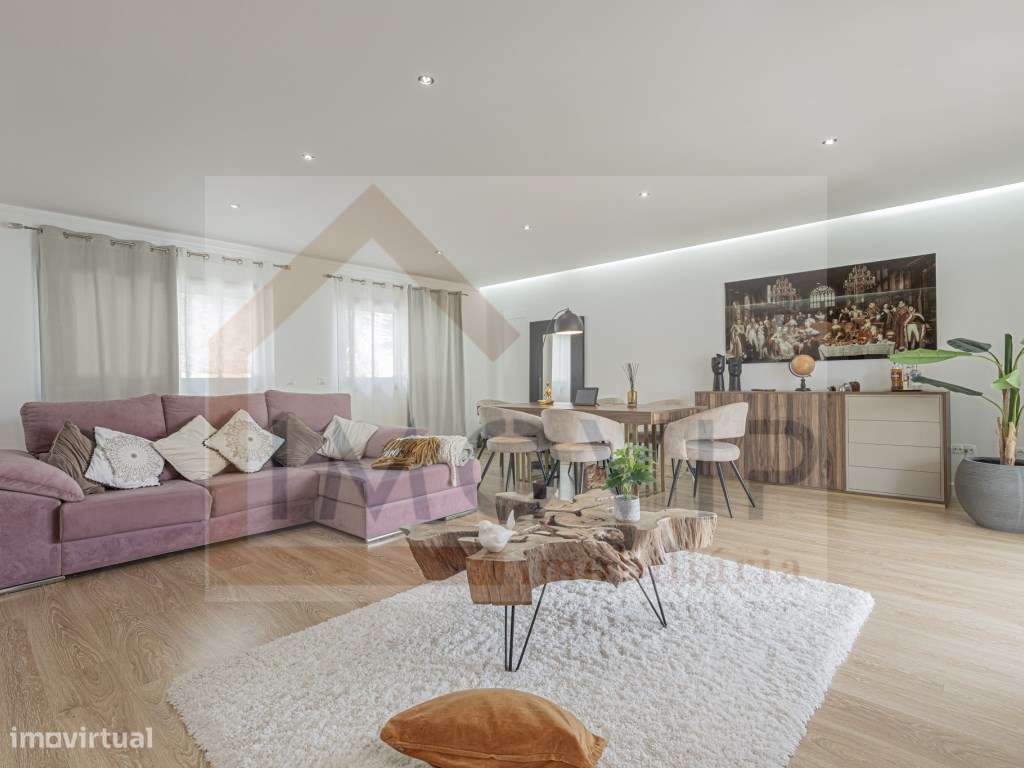 Vende-se moradia T4- Santo António da Charneca-com terraço-7