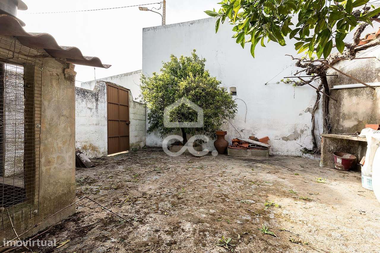 Moradia Térrea T3  c/ Quintal - para renovar| S. Marcos do Campo, Regu - Grande imagem: 3/46