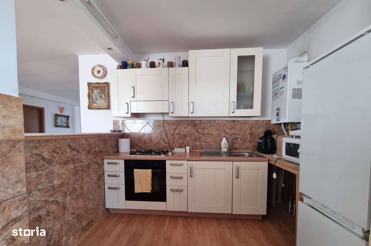 De vânzare – Apartament generos pe două niveluri, zonă Podul Ira - Imagine principală: 5/14