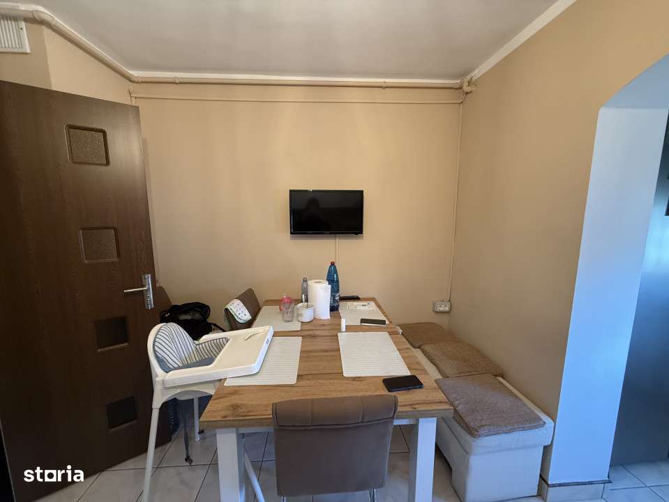 Apartament spatios cu 3 camere, decomandat, 65 mp utili + balcon 3 mp - Imagine principală: 5/8