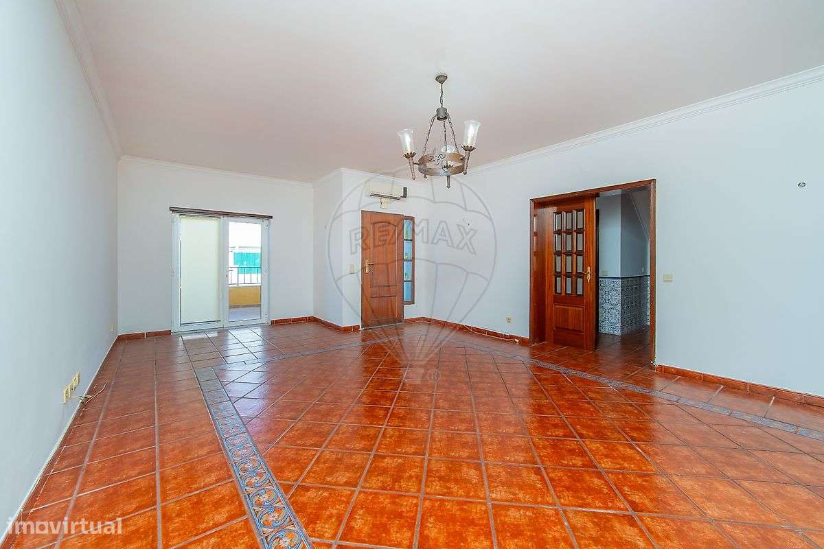 Moradia T4 para venda-5