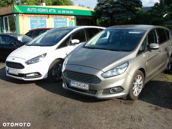 Ford S-Max - 36