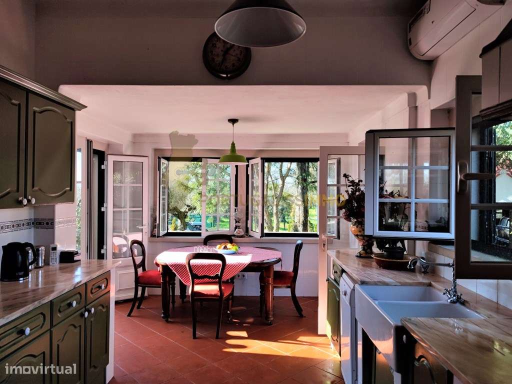 Vende-se: Elegante moradia térrea com anexo e piscina aquecida - Cu...-10