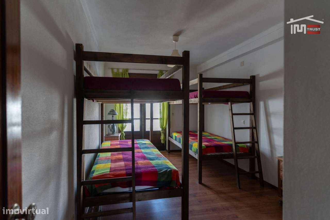 APARTAMENTO T2 COM ELEVADOR E PARQUEAMENTO NA CAVE VISTA MAR LATERA...-11