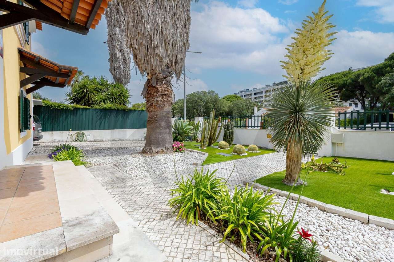 Moradia T5 com piscina junto à Quinta da Trindade / Quinta Dona Maria,-55