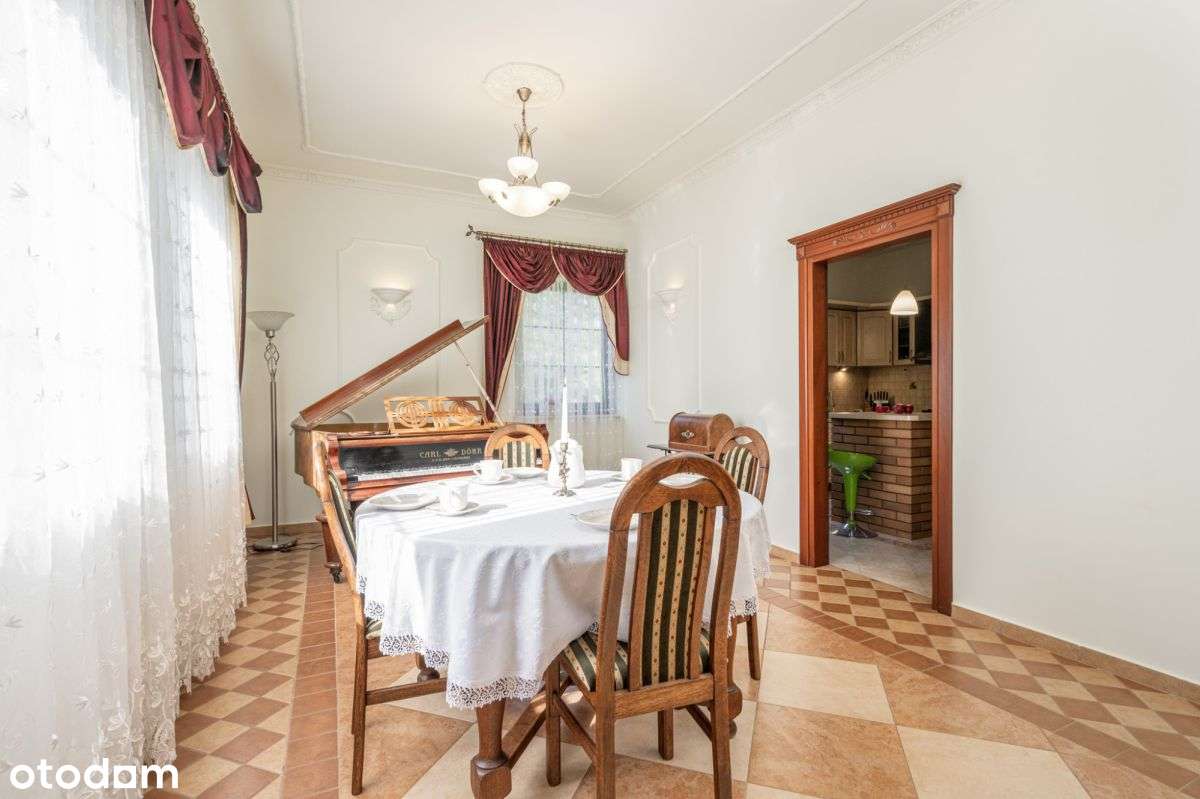 Dwór z duszą – unikatowy dom w stylu pałacowym-9