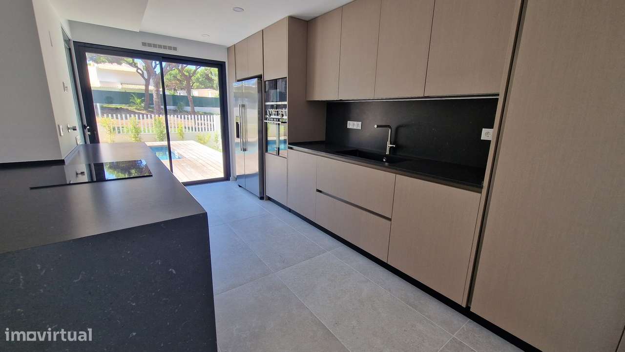 Moradia a curta distancia a pé da praia e do golfe-5