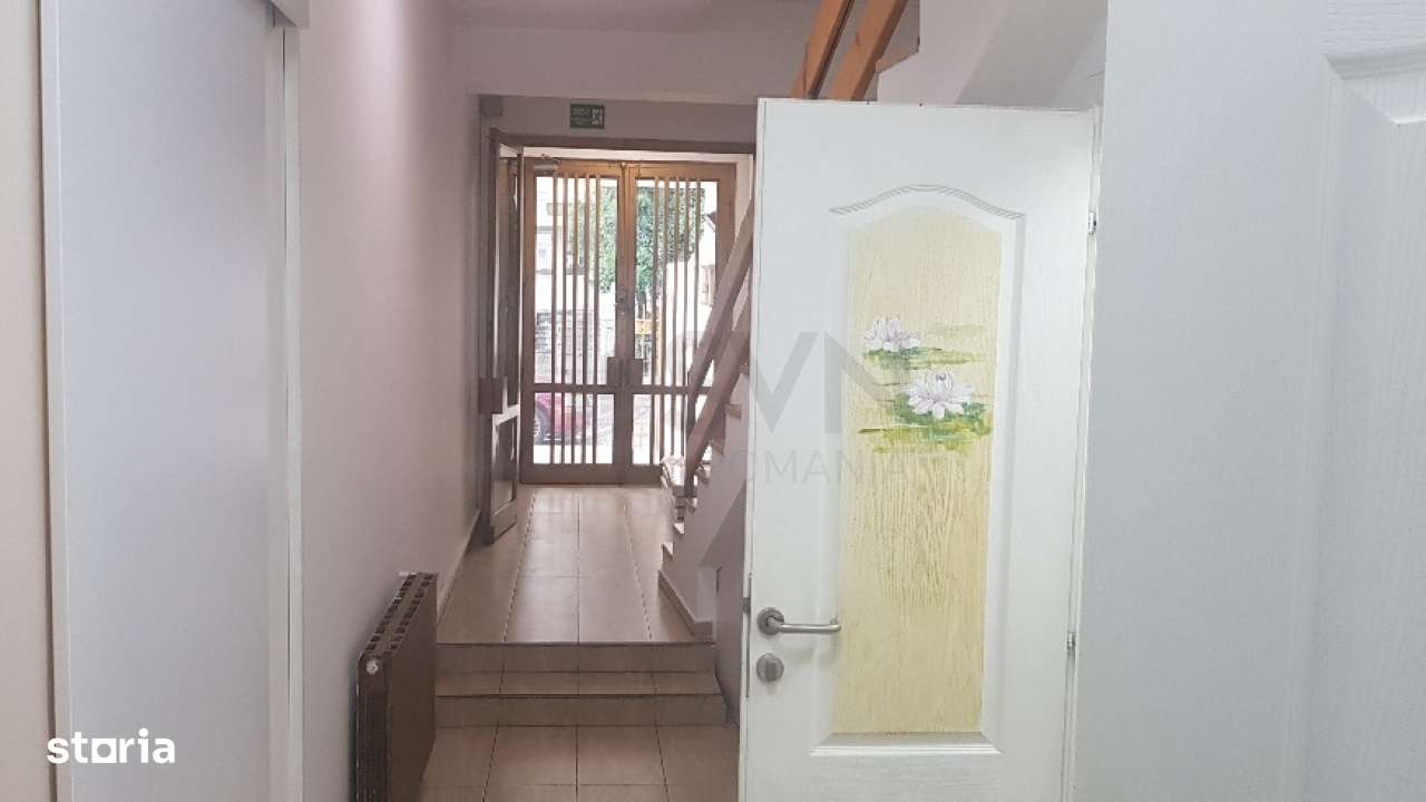 Vila de Vanzare I 10 Camere I Pretabila Comercial sau Birouri I Piata - Imagine principală: 2/12