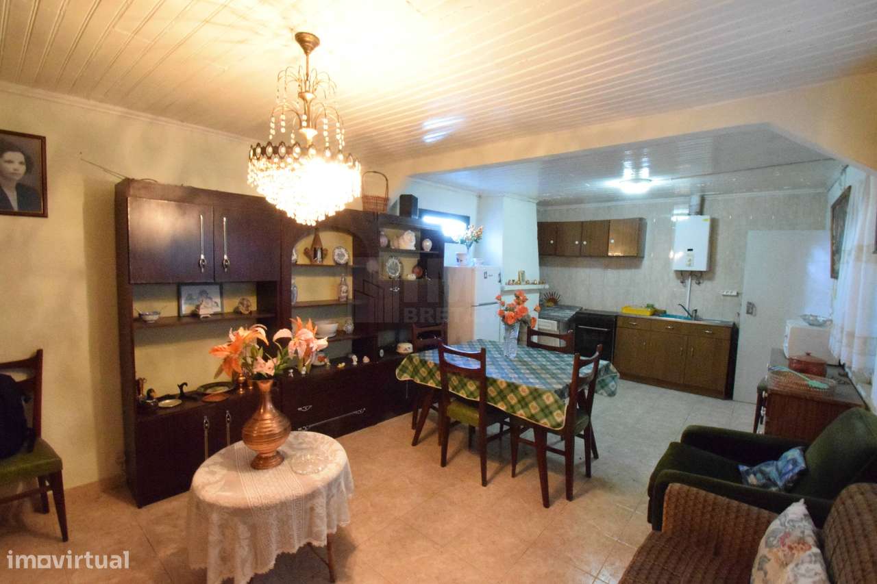 Moradia V2 c/ Terraço - Marmeleiro - Guarda - Grande imagem: 4/23