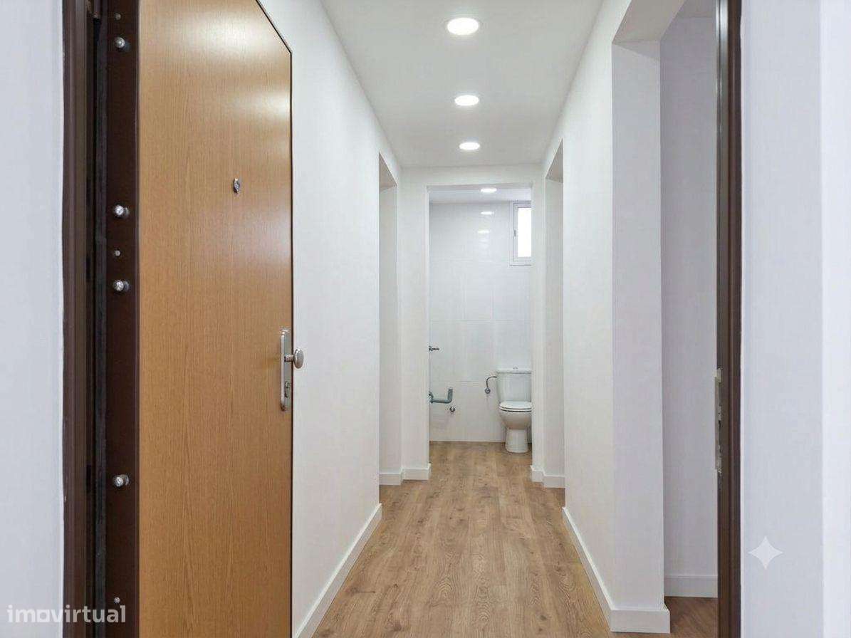 Moradia T3 para remodelar Vialonga-20