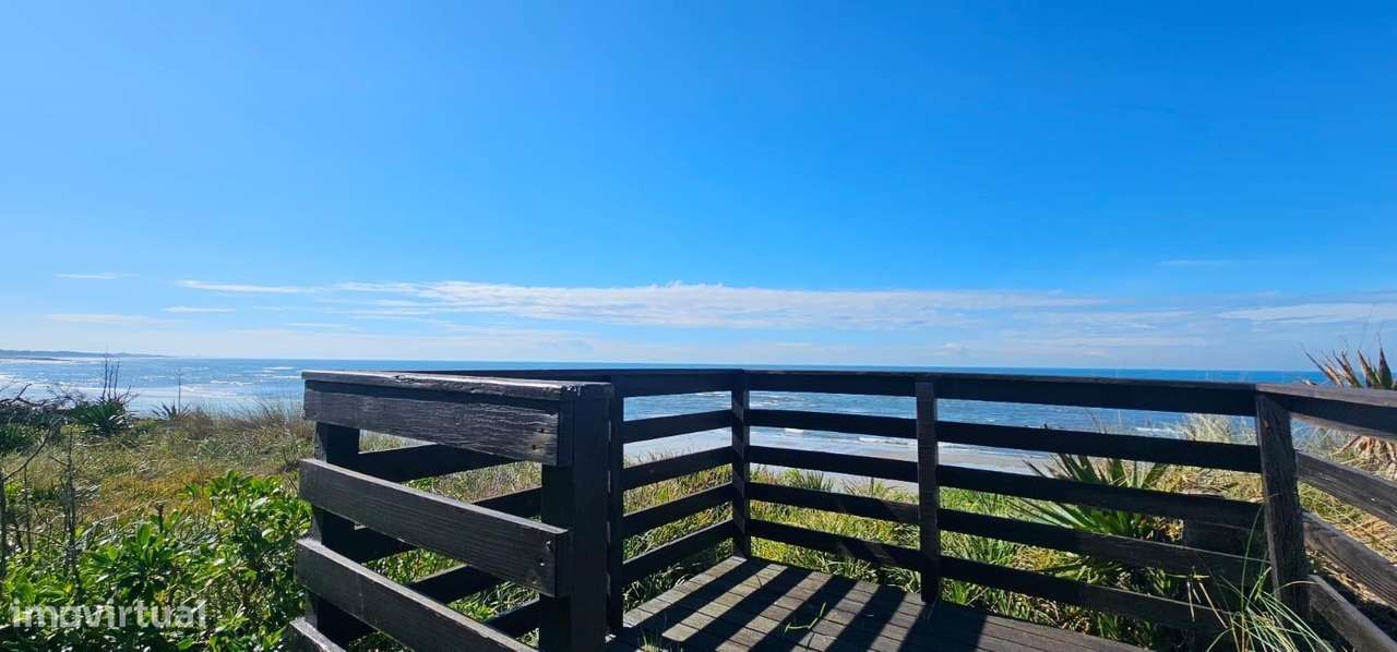 Refúgio sobre o Atlântico – Moradia T5 na 1ª Linha de Mar-9