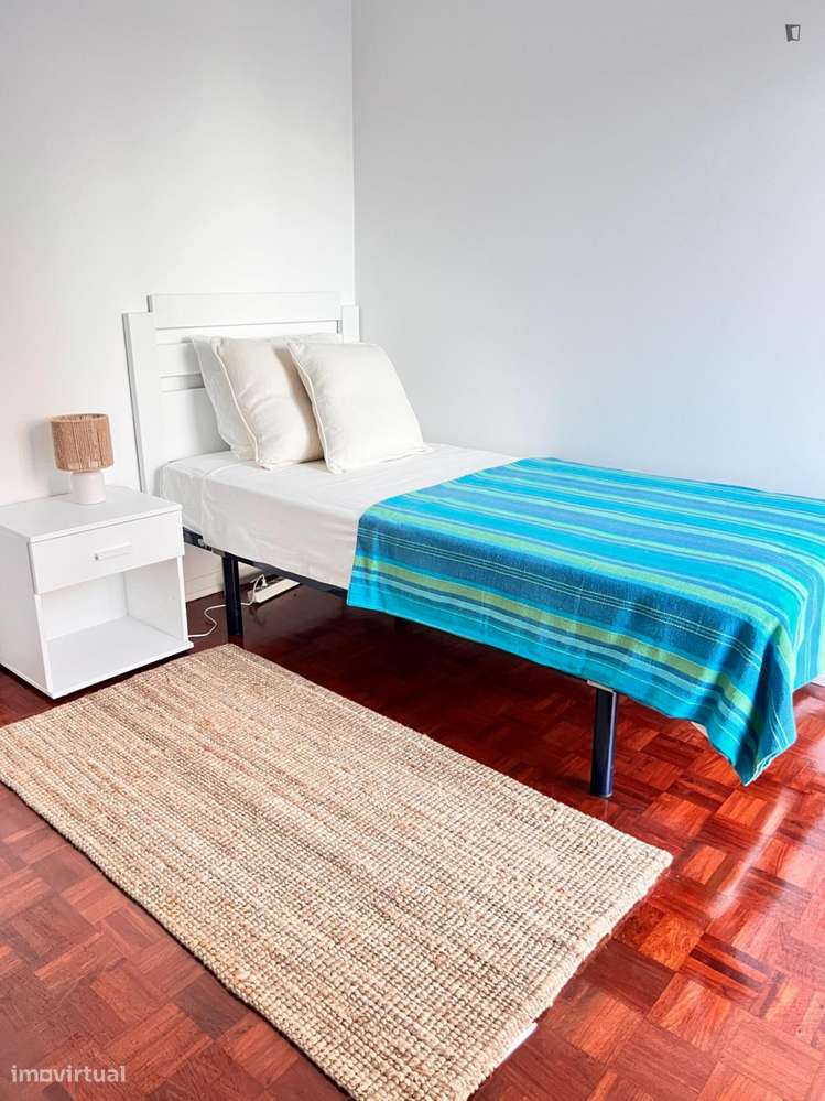 Quarto - localizado em Olivais Lisbon - Grande imagem: 3/10