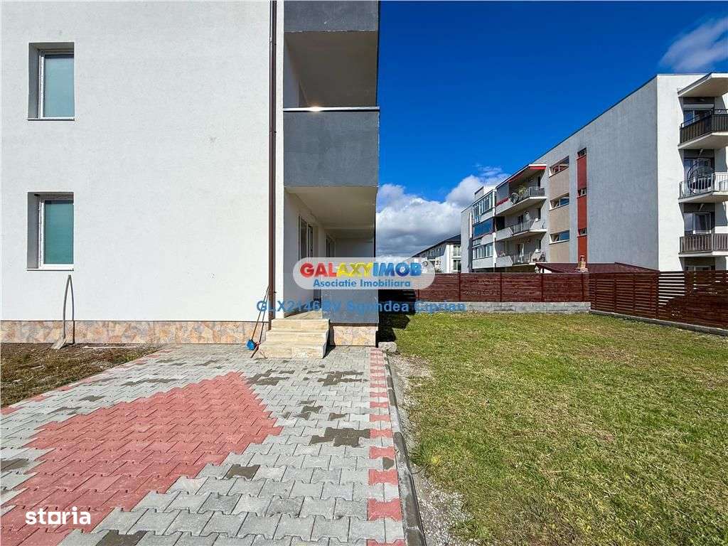 Apartament 2 Camere Parter  Curte de 347 Mp Sanpetru - Imagine principală: 3/10
