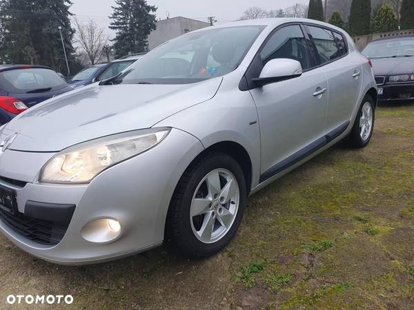 Renault Megane - 2