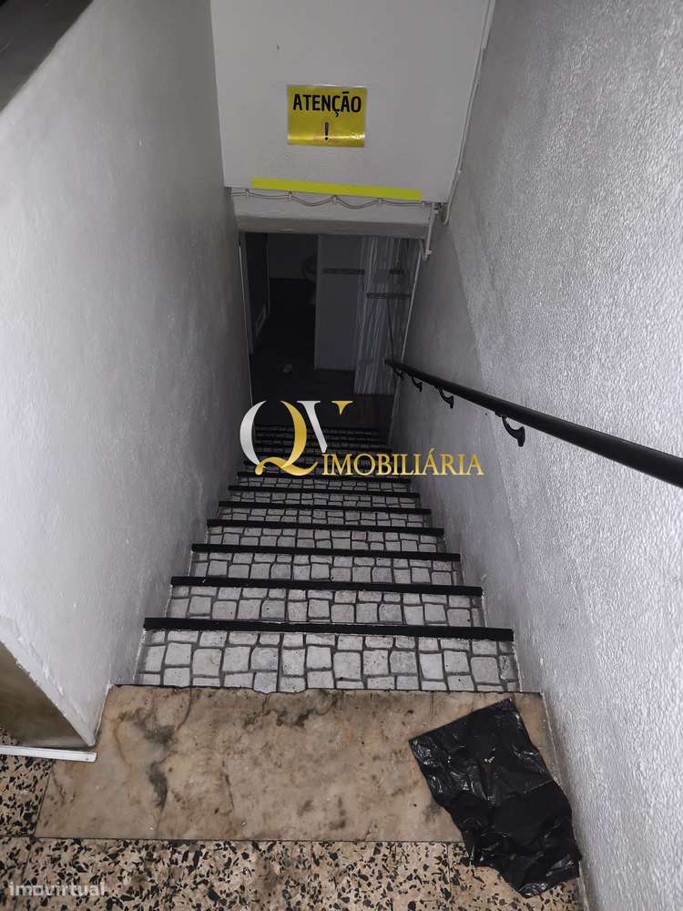 Excelente loja para venda sita no Cacém-9