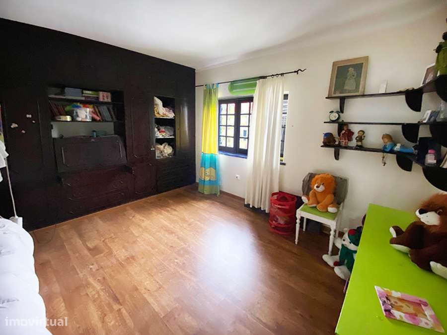 Grande moradia T5+1, piscina, jardim, garagem, sótão e anexo, Peniche-13