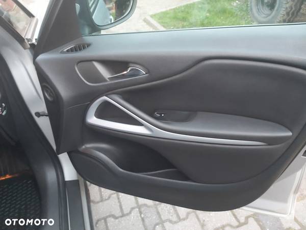 Opel Zafira Tourer 2.0 CDTI Edition - 14