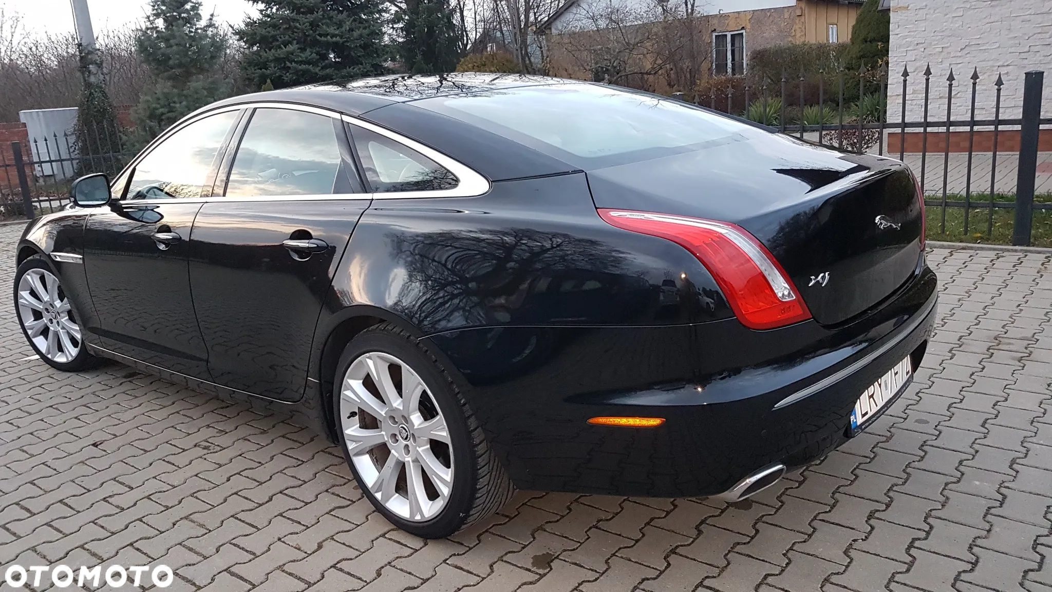 Jaguar XJ 3.0 D V6 Premium Luxury - 3